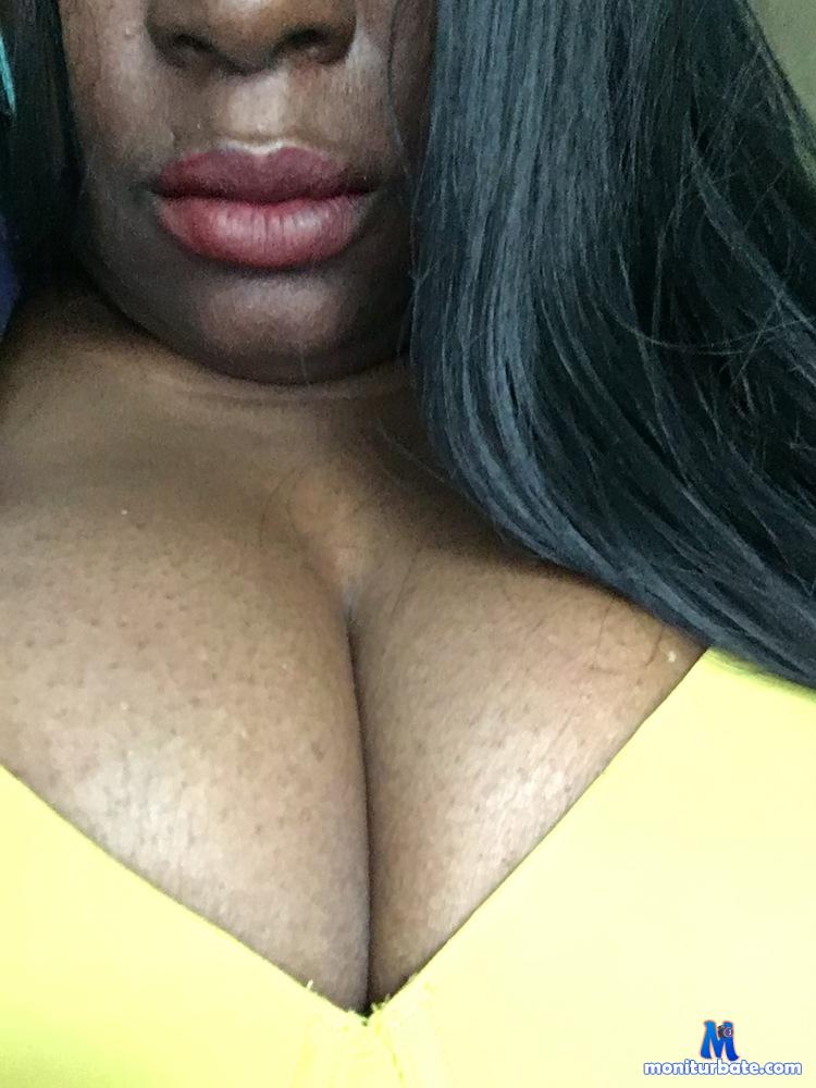 kimmie-x camsoda livecam performer profile
