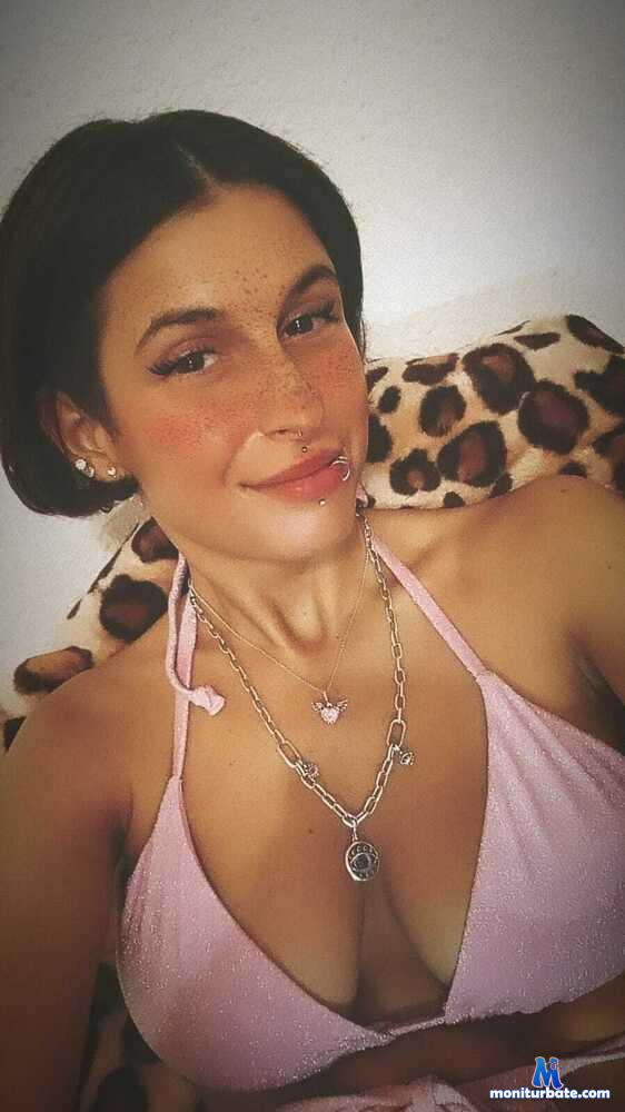 julietajoy camsoda livecam performer profile