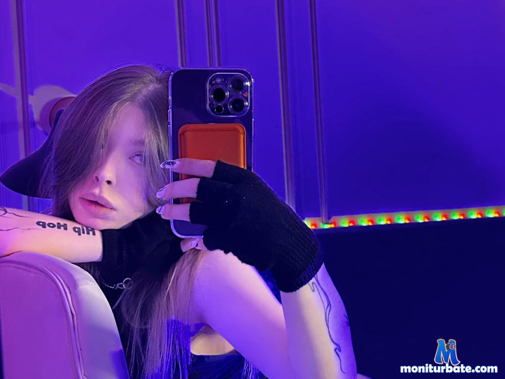 lilshoot camsoda livecam performer profile