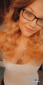 angelcakes92 Camsoda livecam show performer room profile