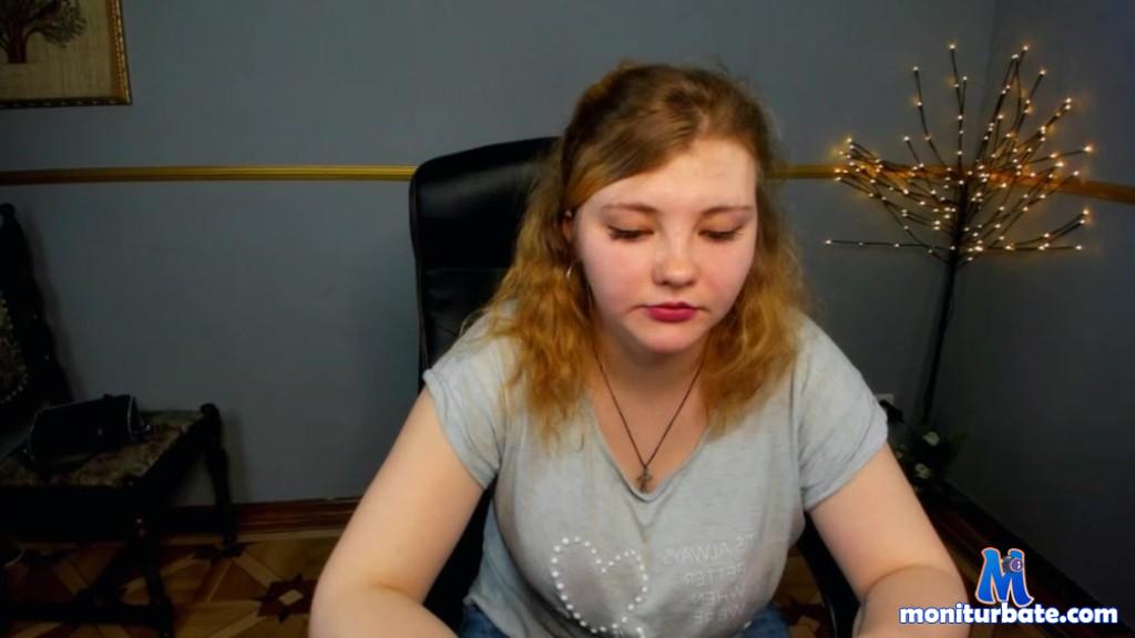 adelia camsoda livecam performer profile