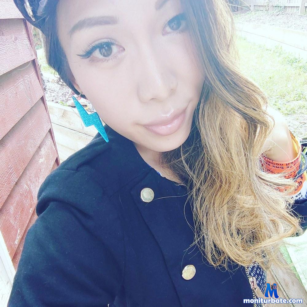 anyasoo camsoda livecam performer profile