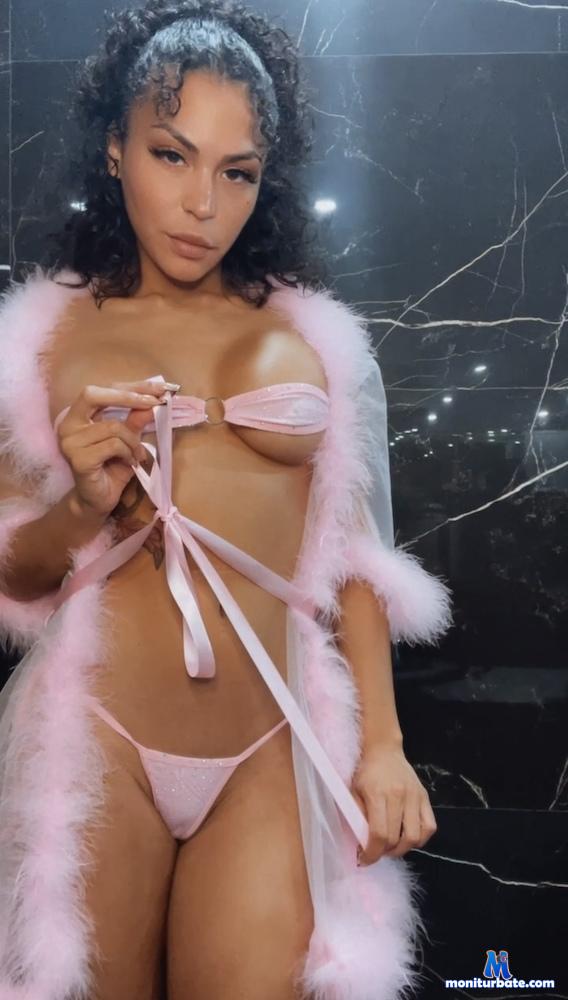 nina12345 camsoda livecam performer profile
