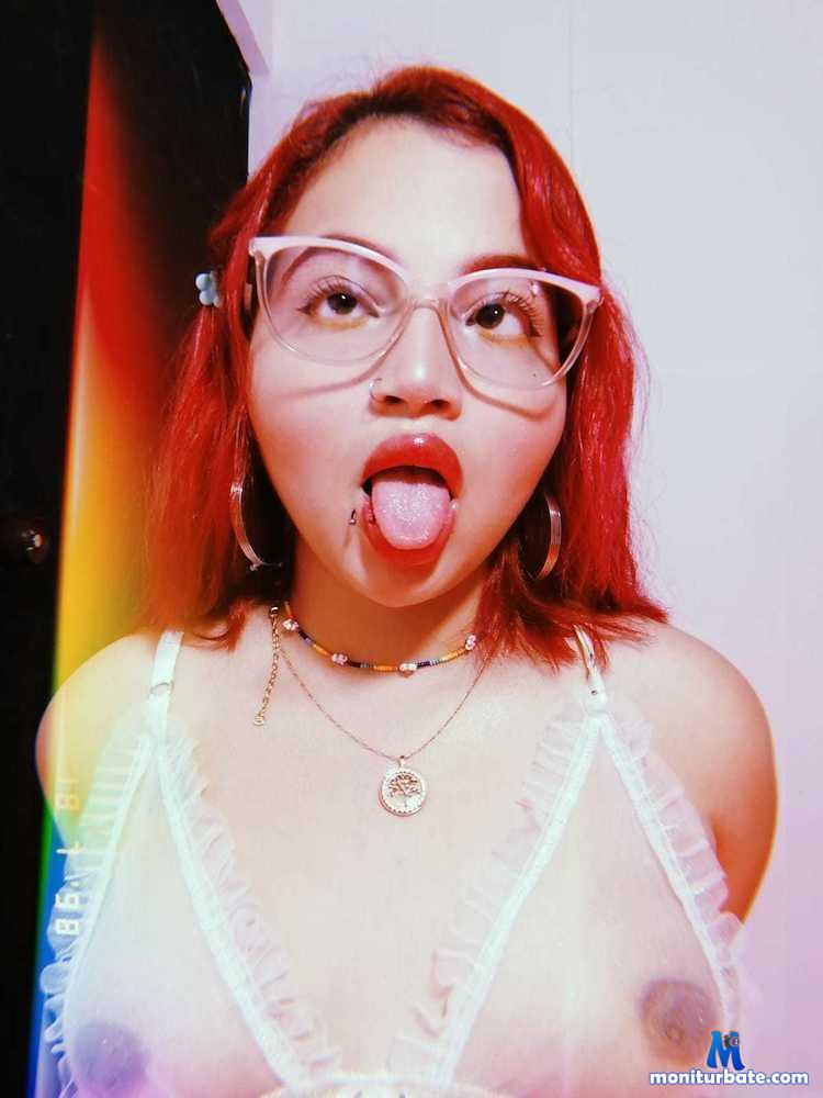 lucycherry-x Camsoda performer 
