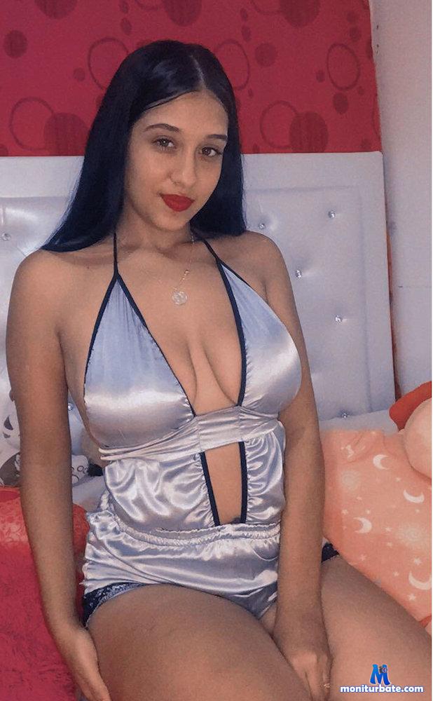 cristal-rosee camsoda livecam performer profile