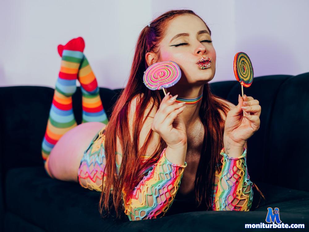 cherryy-peach camsoda livecam performer profile