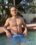 runmeup Camsoda livecam show performer room profile