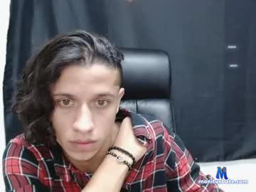 adrianthomson chaturbate livecam performer profile