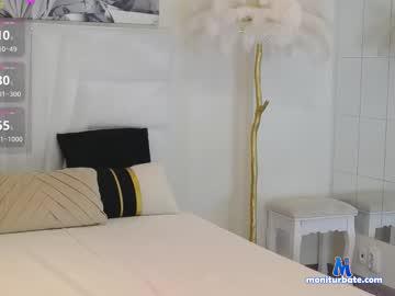 alexisdevine Chaturbate model profile picture