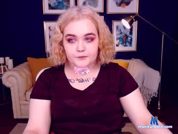 ashleyclarks chaturbate livecam performer profile