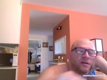 bcn82red Chaturbate model profile picture