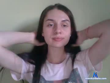 between__buns chaturbate livecam performer profile