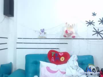 chariz_roxy chaturbate livecam performer profile