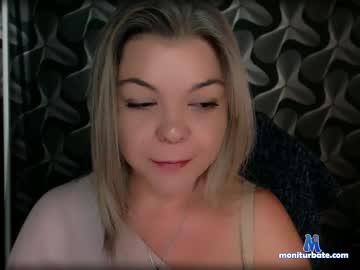cyberdomme chaturbate livecam performer profile
