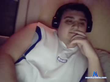 danielwey13 chaturbate livecam performer profile