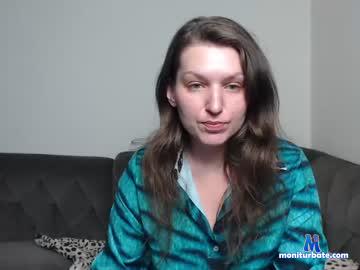 doublemilf4yu chaturbate livecam performer profile