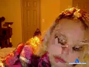 emilysgotissues chaturbate livecam performer profile