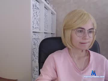 frecklessuper chaturbate livecam performer profile