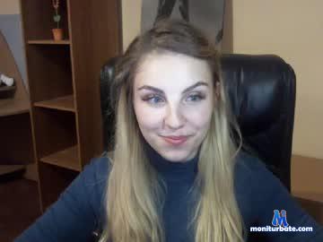 holdhelen chaturbate livecam performer profile