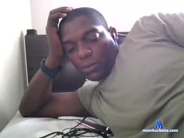 littl3la chaturbate livecam performer profile