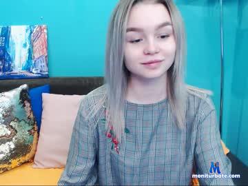 manilovvaa chaturbate livecam performer profile