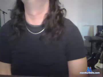 moderatelyaverage chaturbate livecam performer profile