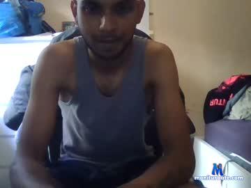mostlyoneboa chaturbate livecam performer profile