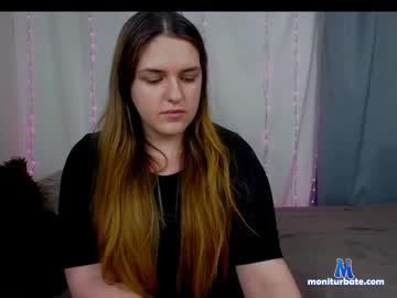 naava_day chaturbate livecam performer profile