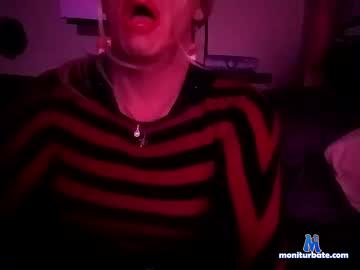 oralllee chaturbate livecam performer profile