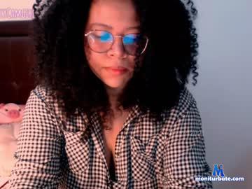 queenb_lu chaturbate livecam performer profile