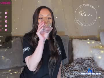 raaaaayraeeeee chaturbate livecam performer profile