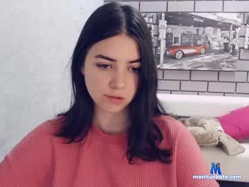 rati_ chaturbate livecam performer profile