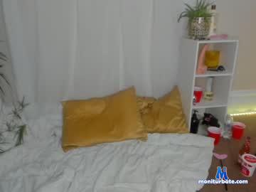 roxxannemiller chaturbate livecam performer profile