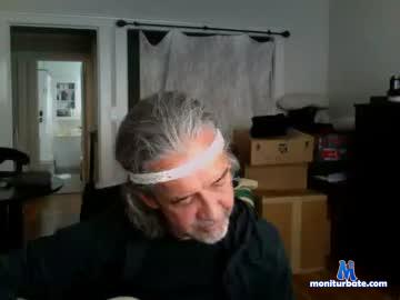squeezemylemon714 chaturbate livecam performer profile