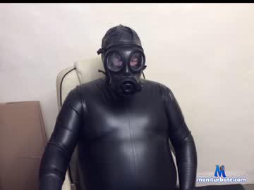 str8rubberguyuk chaturbate livecam performer profile