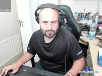 str8slut4use chaturbate livecam performer profile