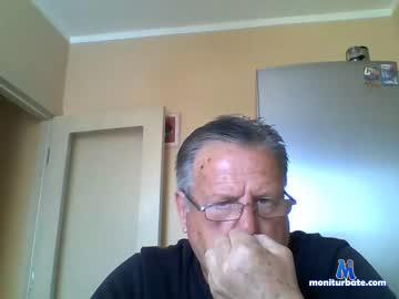 tinderme chaturbate livecam performer profile