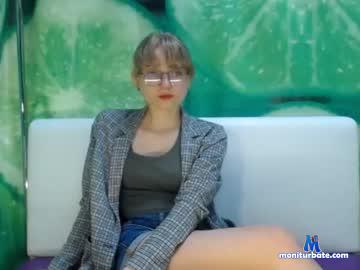 tinnyskinny chaturbate livecam performer profile