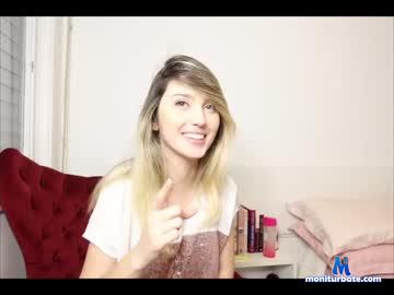 voyagerwoman chaturbate livecam performer profile