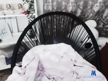 simonna_leon chaturbate livecam performer profile