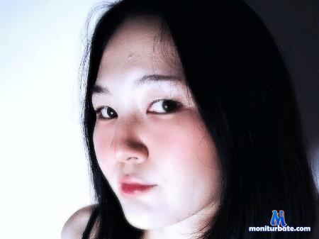 cherelle-febbraio flirt4free performer Quiet Girl Energy status: currently blushing. 