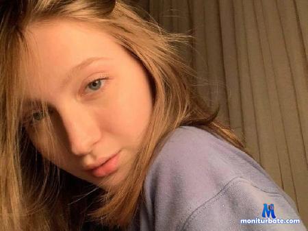 erika-kie flirt4free performer #New #teen #shy # feet #blonde #sweet #lesbian #collegegirl