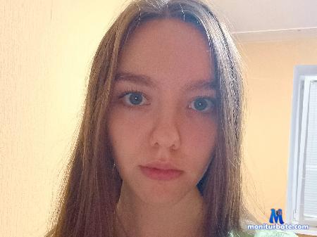 betsy-guyott flirt4free performer Hi sweet! we want play! Play with us pls!