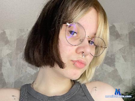 donita-birrell flirt4free performer Hey, it's cozy and warm here, come on in!