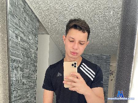 lyam-browm flirt4free performer I am here to fulfill your fantasies 