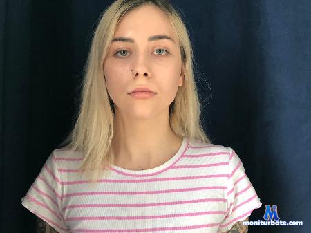 kaprina-girrs flirt4free performer Hi sweet! we want play! Play with us pls!