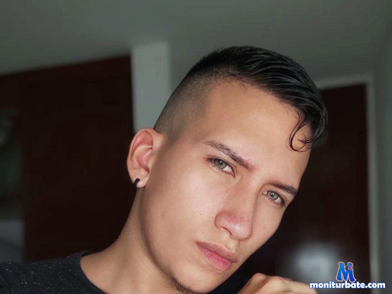 michael-teilor Flirt4free performer 