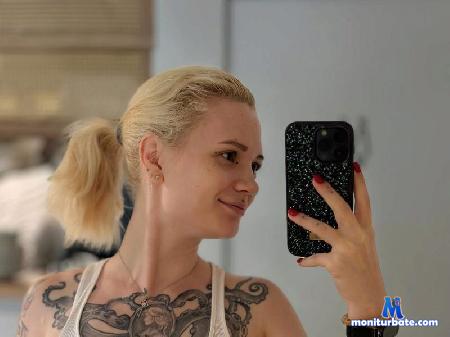 vivian-rocks flirt4free performer BDSM mistress