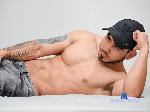 jhustin-muscle flirt4free livecam show performer I love giving my hot cum and playing with my big