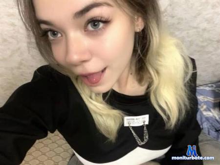 dominique-buglione flirt4free performer Hi sweet! we want play! Play with us pls!